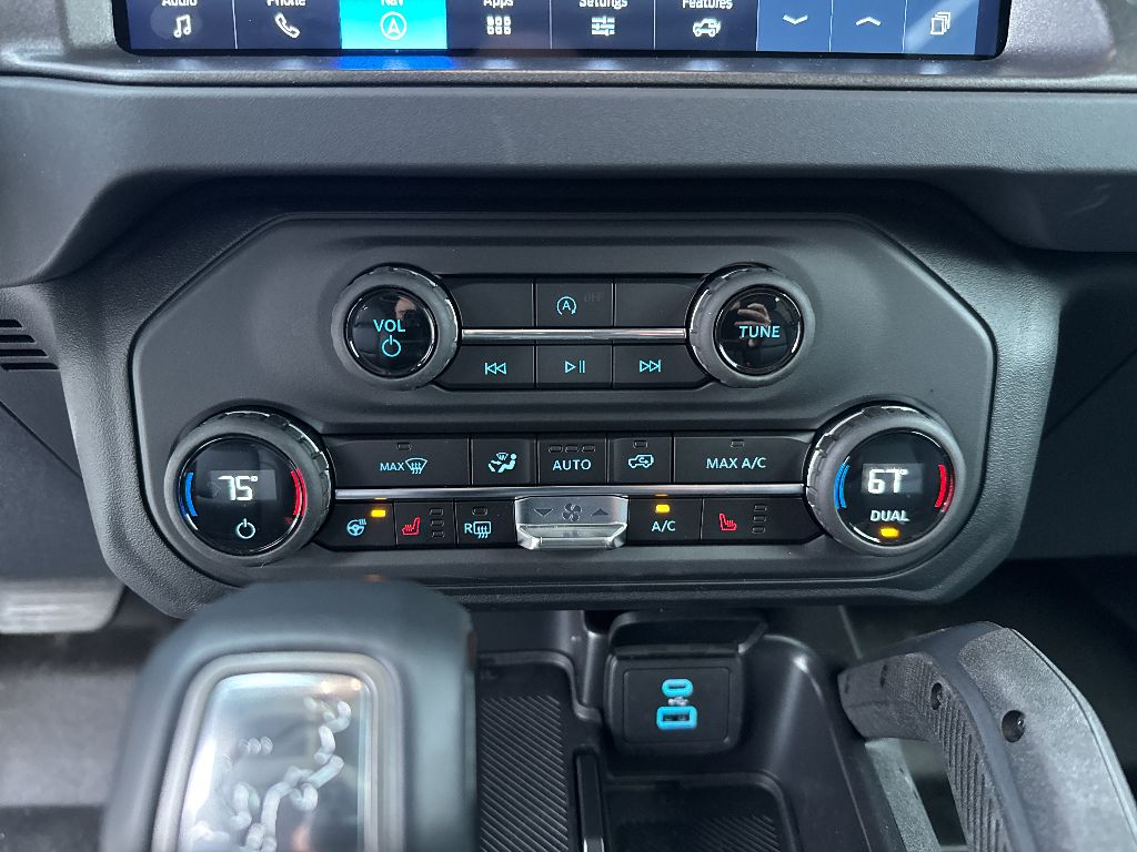 New 2025 Eruption Green Metallic Ford Badlands image 22