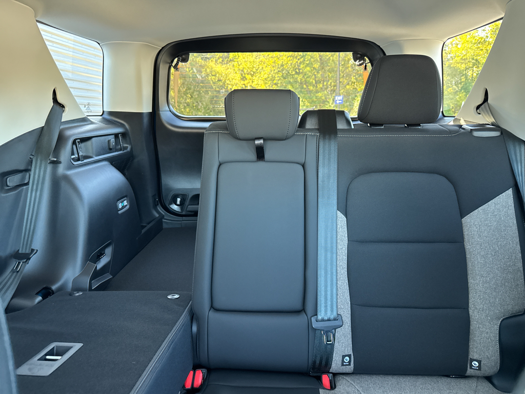 New 2025 Velocity Blue Metallic Ford Big Bend image 5