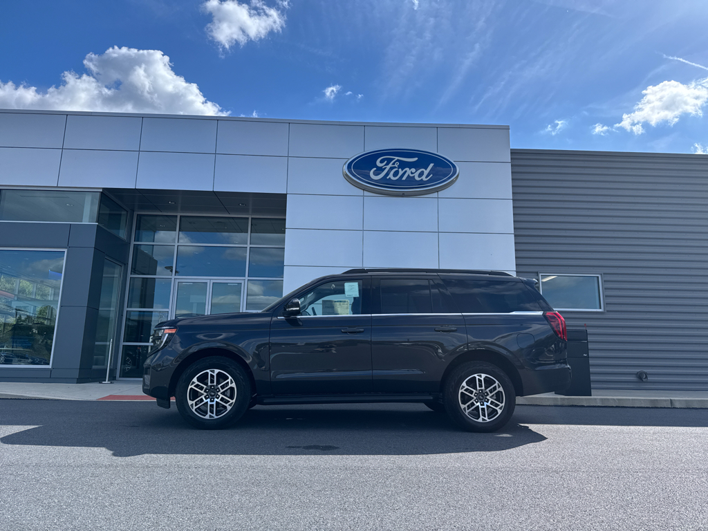 New 2025 Dark Matter Grey Metallic Ford Active image 11
