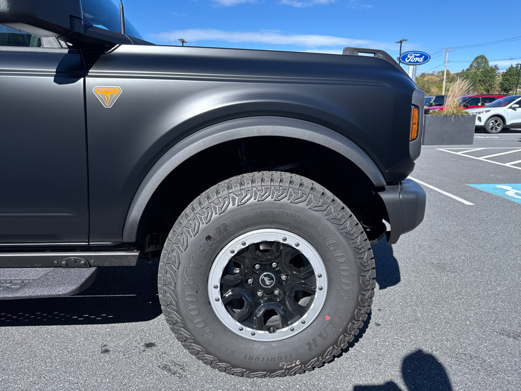 New 2025 Shadow Black Ford Badlands image 12