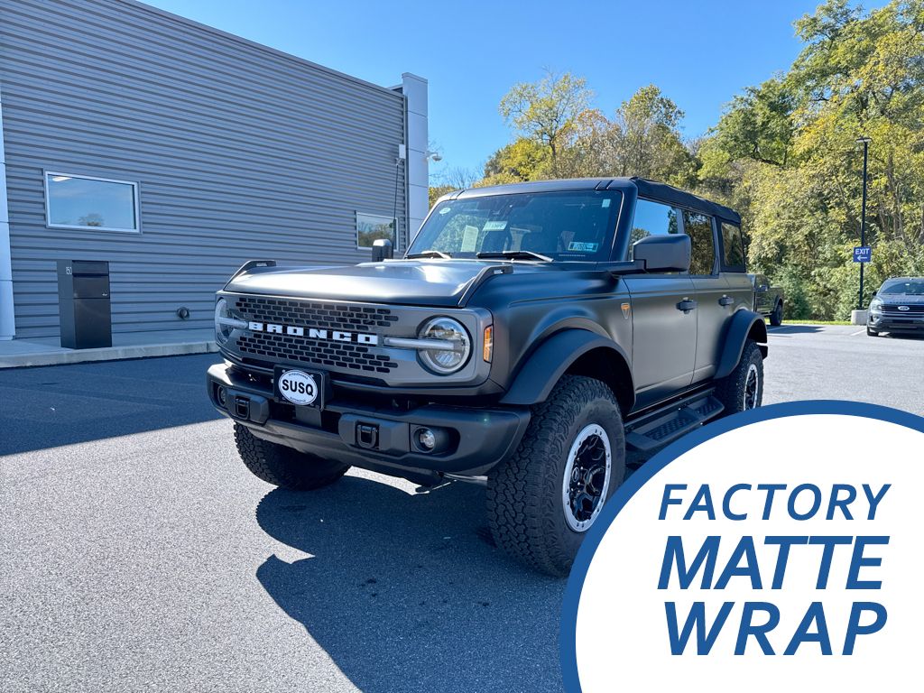 New 2025 Shadow Black Ford Badlands image 16