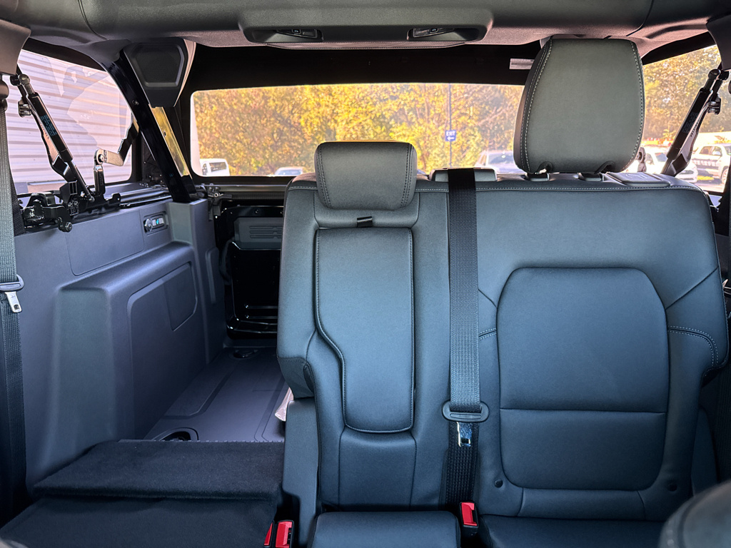 New 2025 Shadow Black Ford Badlands image 6