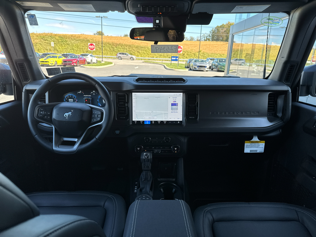 New 2025 Shadow Black Ford Badlands image 4