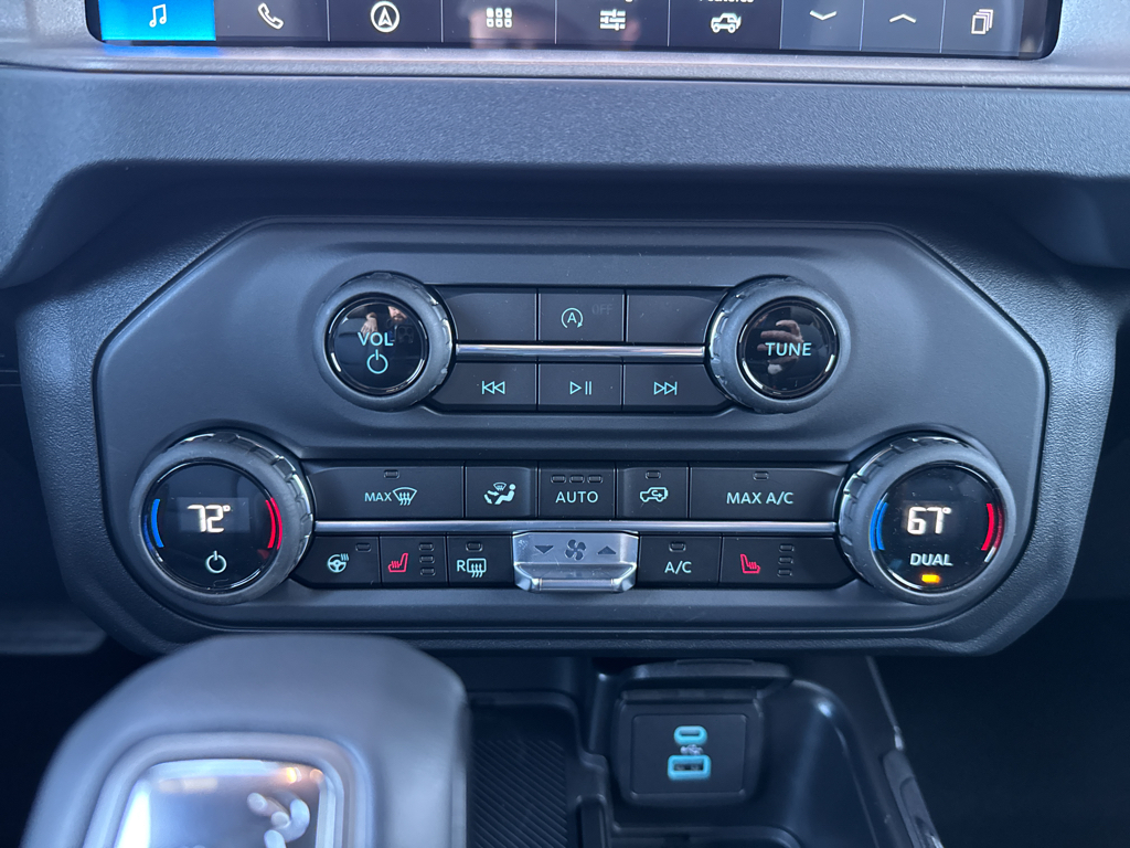 New 2025 Oxford White Ford Outer Banks image 21