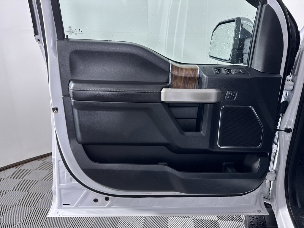 Used 2019 Oxford White Ford LARIAT image 25
