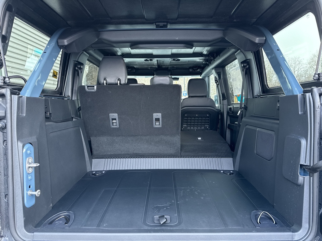 New 2025 Azure Gray Met Tri-coat Ford Badlands image 6