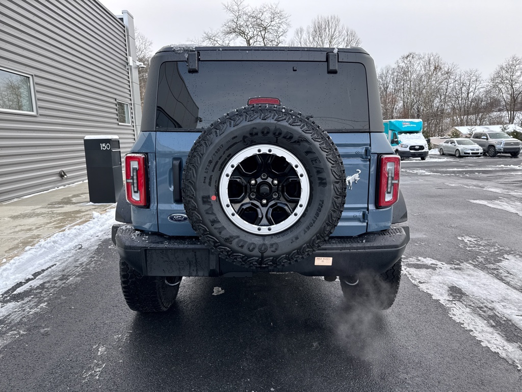 New 2025 Azure Gray Met Tri-coat Ford Badlands image 8