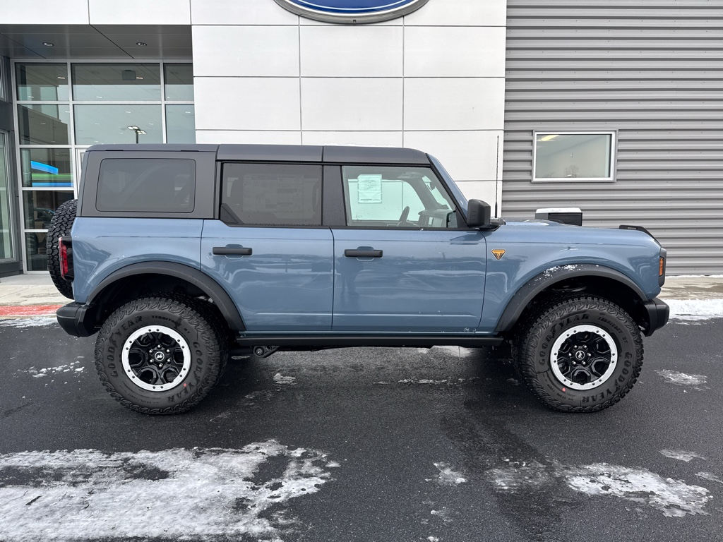 New 2025 Azure Gray Met Tri-coat Ford Badlands image 11