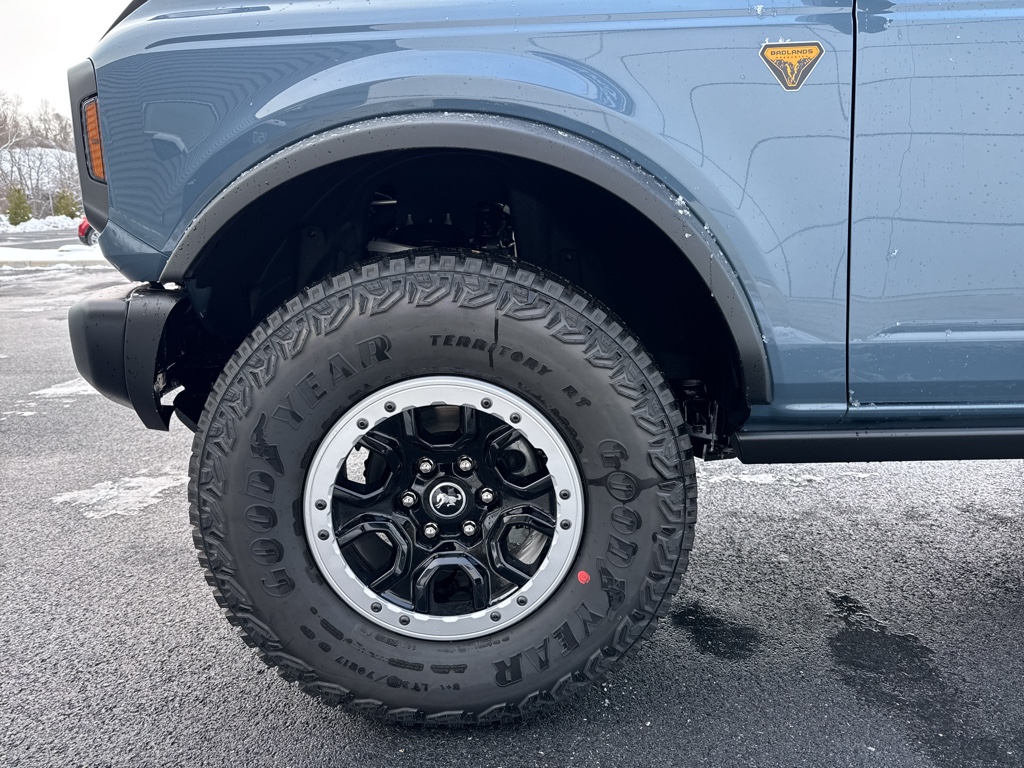 New 2025 Azure Gray Met Tri-coat Ford Badlands image 19