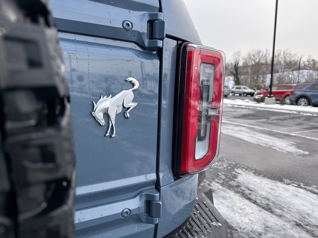 New 2025 Azure Gray Met Tri-coat Ford Badlands image 23