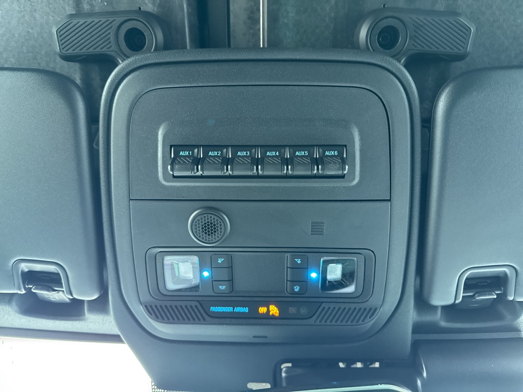 New 2025 Azure Gray Met Tri-coat Ford Badlands image 26