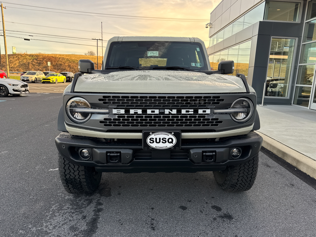 New 2025 Desert Sand Ford Badlands image 2