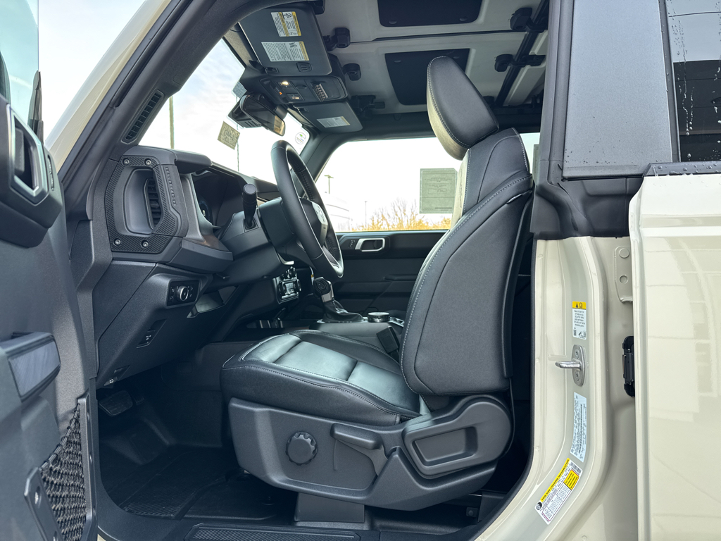 New 2025 Desert Sand Ford Badlands image 4