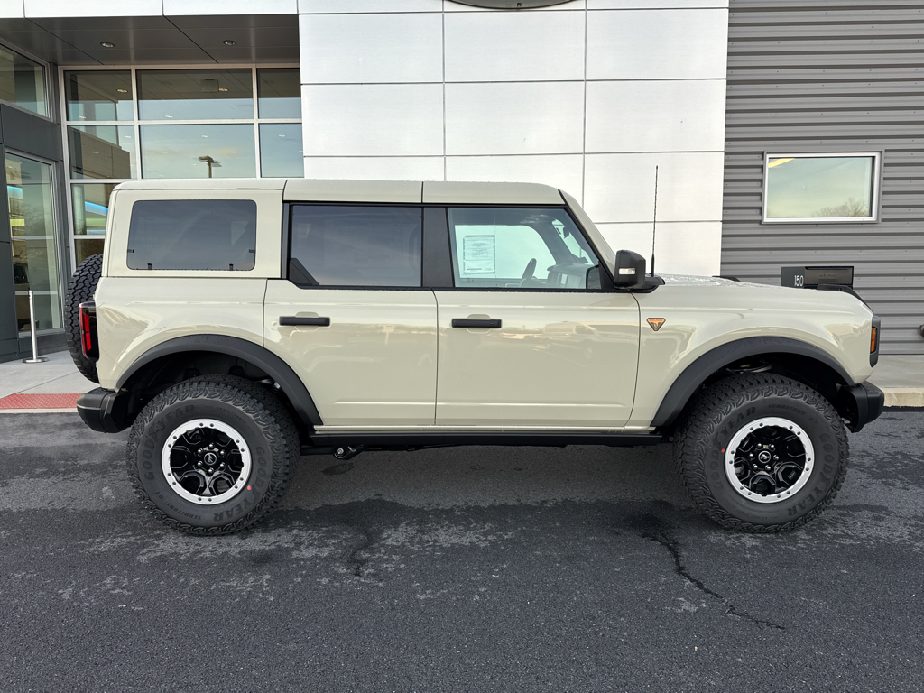 New 2025 Desert Sand Ford Badlands image 12