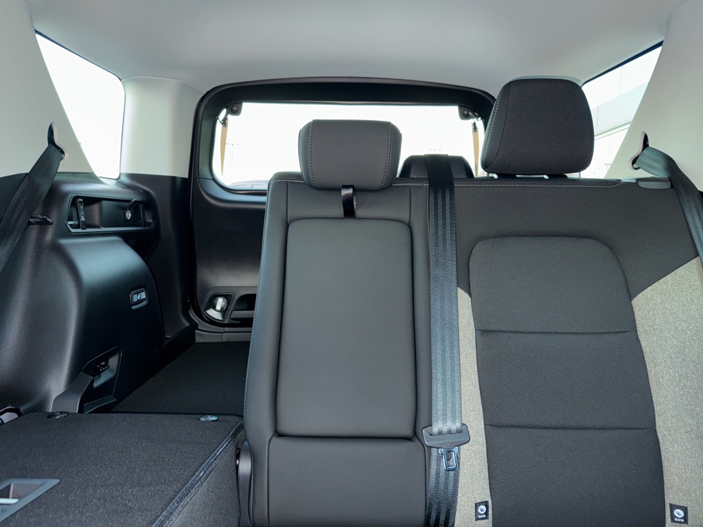 New 2025 Azure Gray Metallic Tri-coat Ford Big Bend image 5