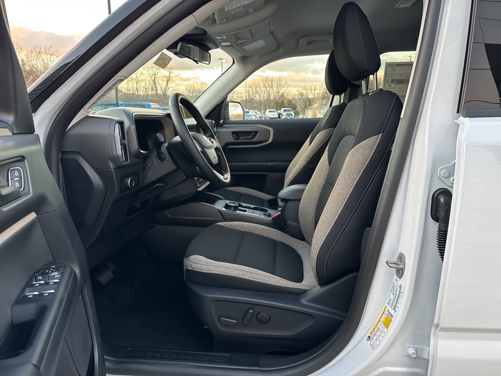 New 2025 Oxford White Ford Big Bend image 4