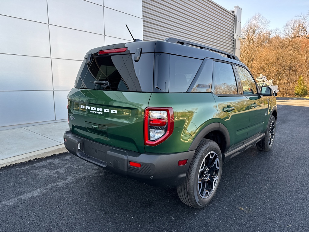 New 2025 Eruption Green Metallic Ford Outer Banks image 18