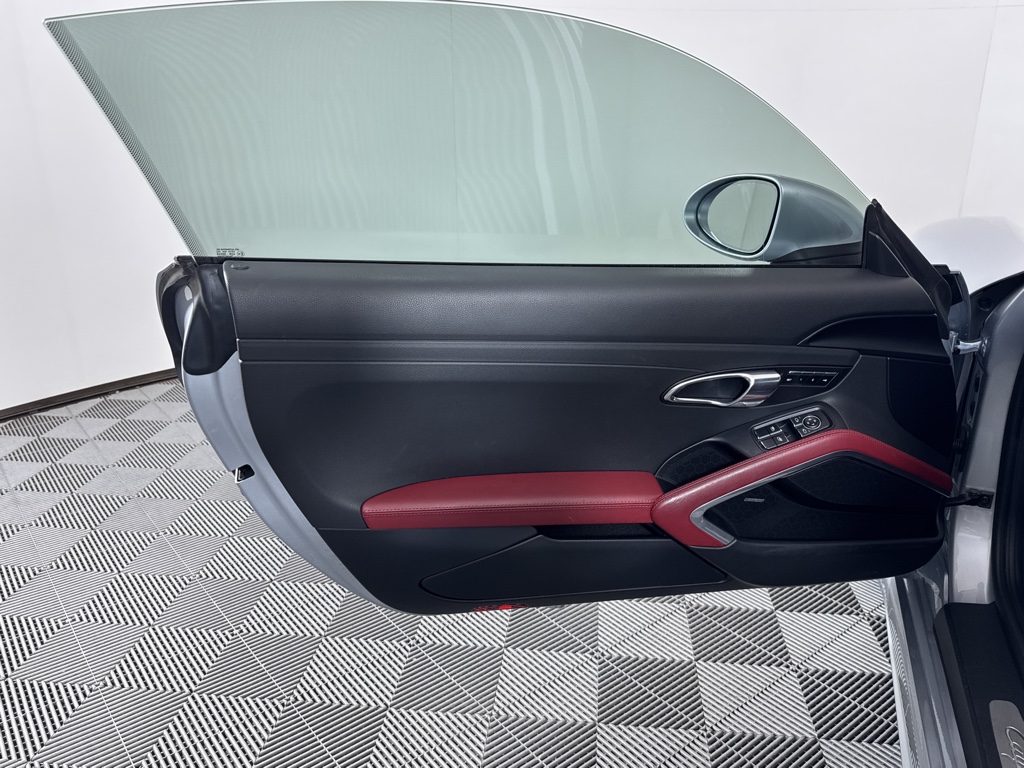 Used 2018 Rhodium Silver Metallic Porsche Base image 25