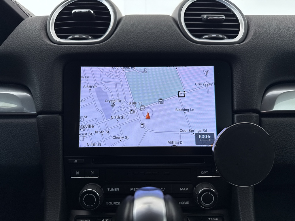 Used 2018 Rhodium Silver Metallic Porsche Base image 15