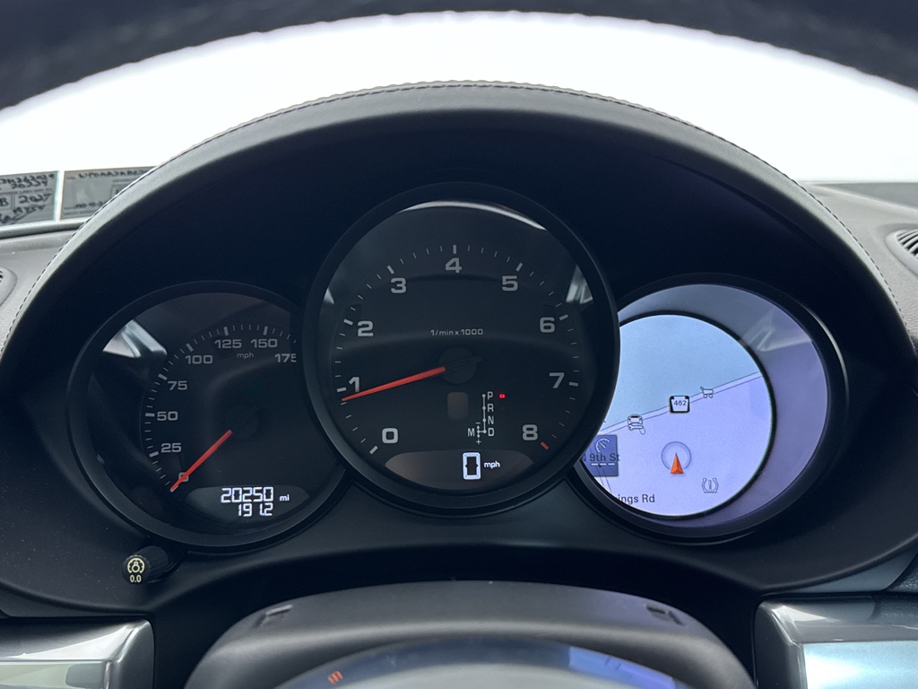 Used 2018 Rhodium Silver Metallic Porsche Base image 10