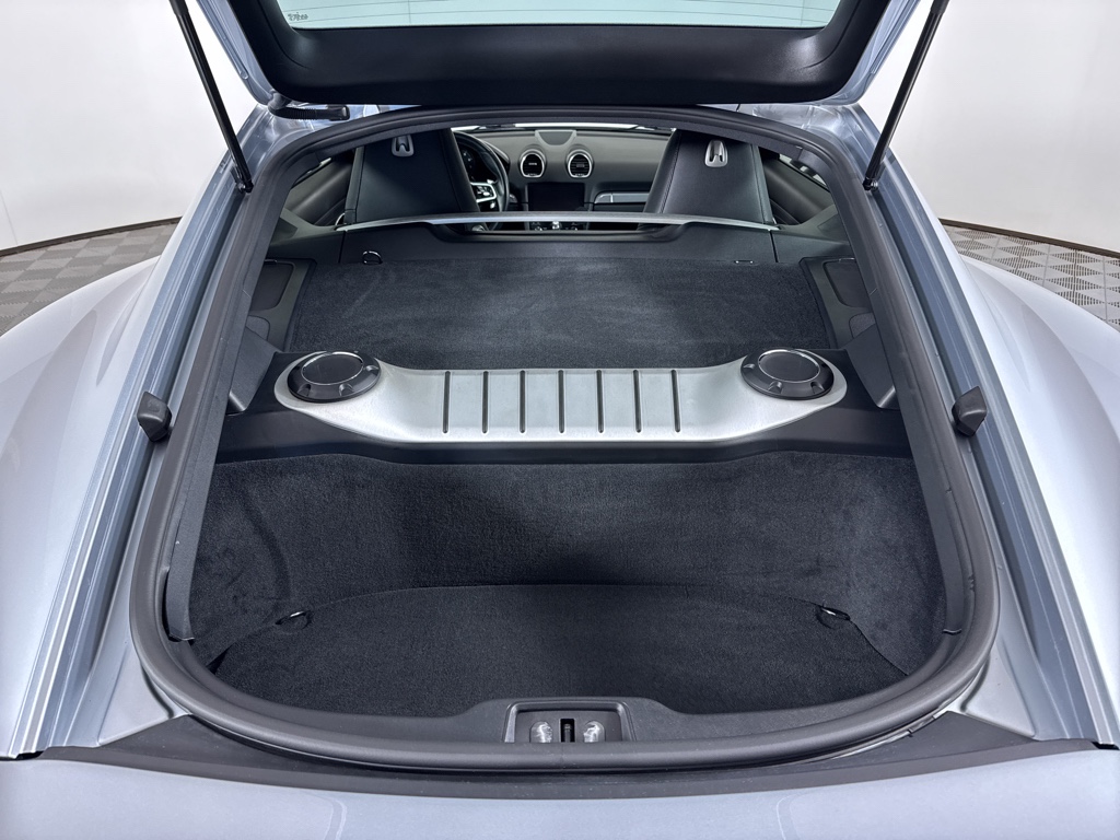 Used 2018 Rhodium Silver Metallic Porsche Base image 7