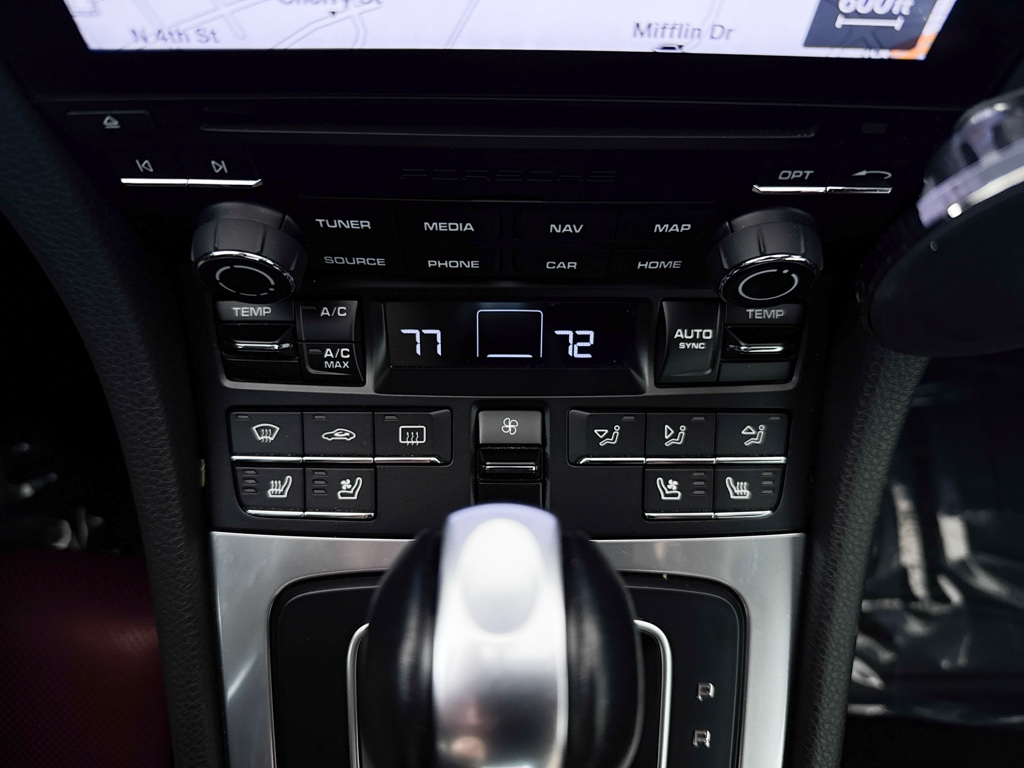 Used 2018 Rhodium Silver Metallic Porsche Base image 23