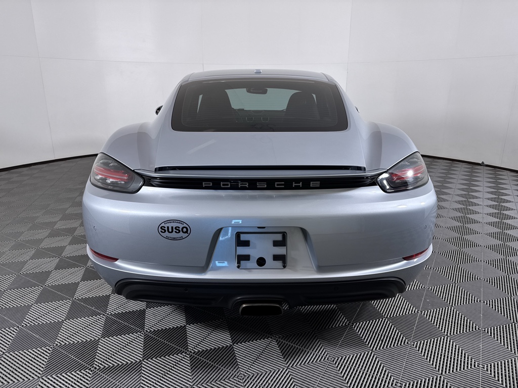 Used 2018 Rhodium Silver Metallic Porsche Base image 9