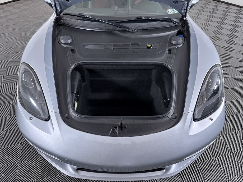 Used 2018 Rhodium Silver Metallic Porsche Base image 6
