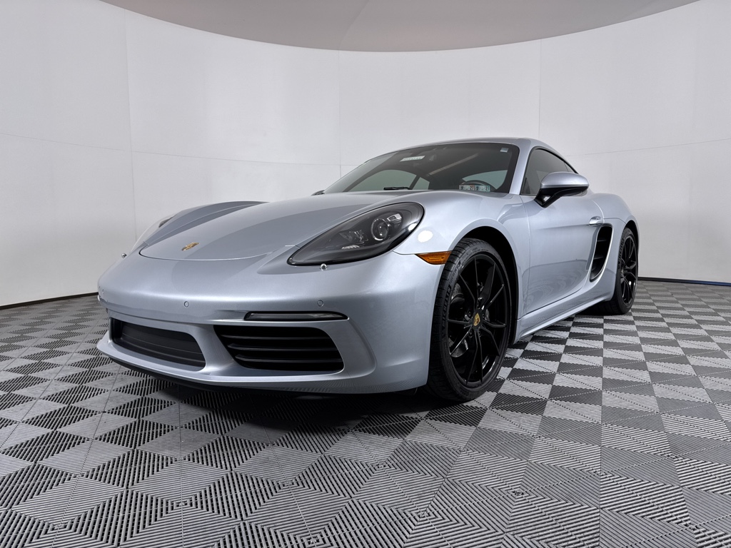 Used 2018 Rhodium Silver Metallic Porsche Base image 17