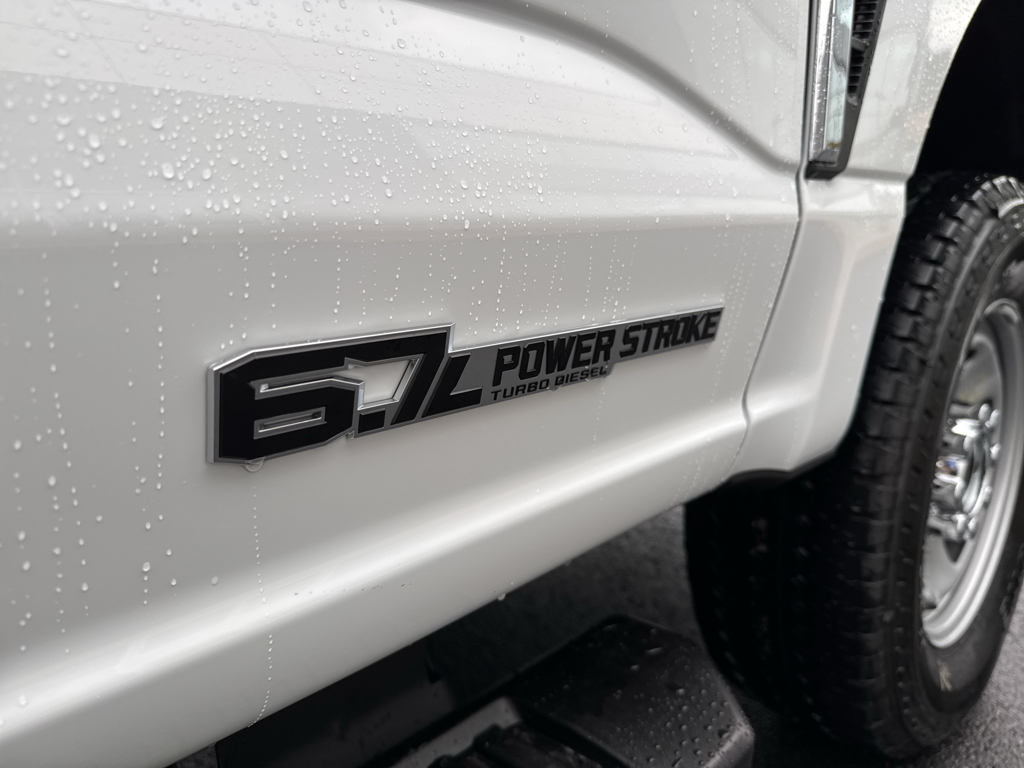 New 2026 Oxford White Ford XL image 24