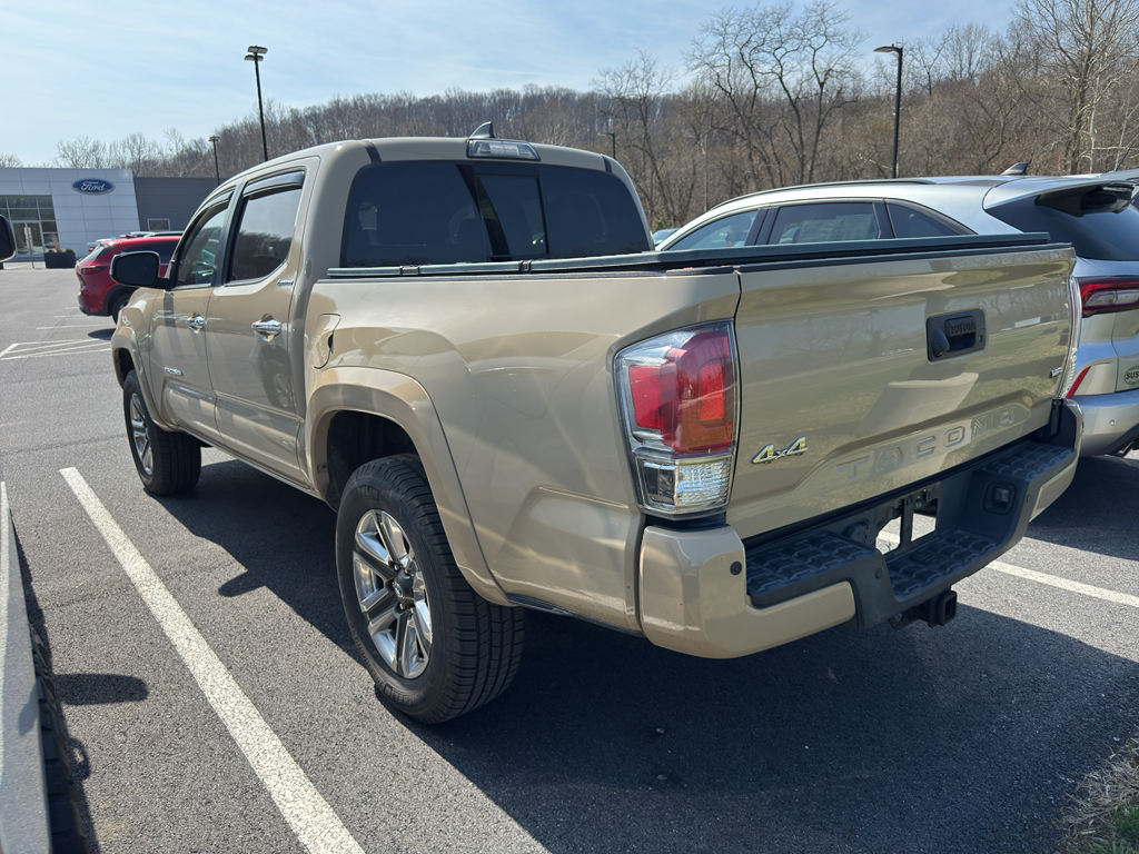 Used 2018 Quicksand Toyota Limited image 7