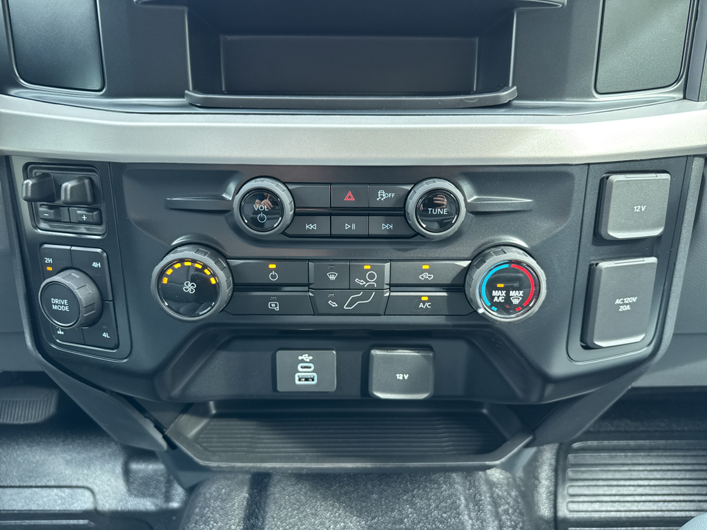 New 2026 Oxford White Ford XL image 20