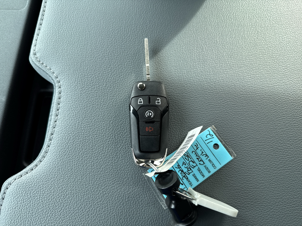 New 2026 Oxford White Ford XL image 27