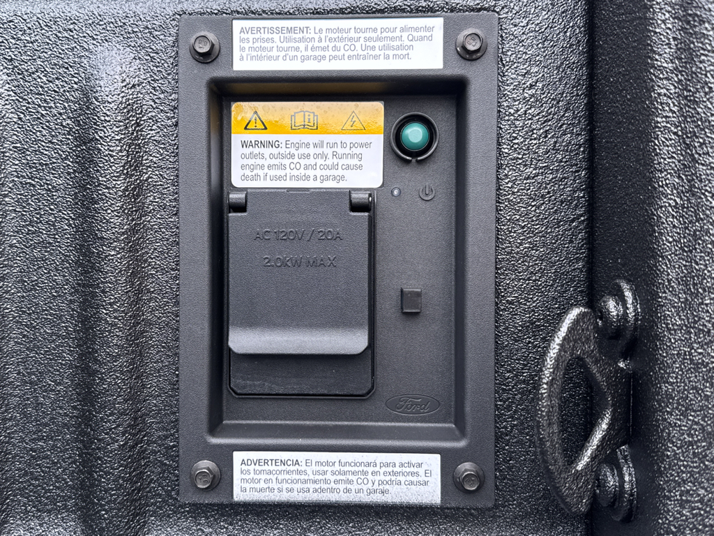 New 2026 Oxford White Ford XL image 7