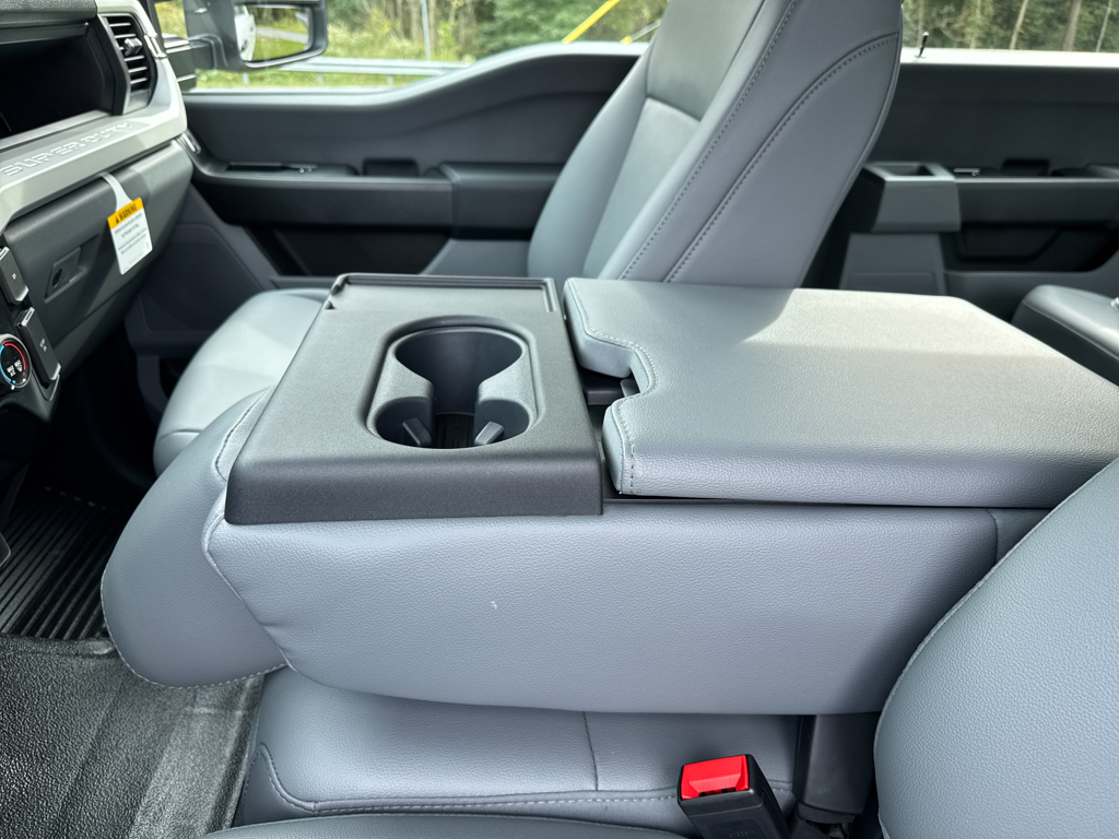 New 2026 Oxford White Ford XL image 23