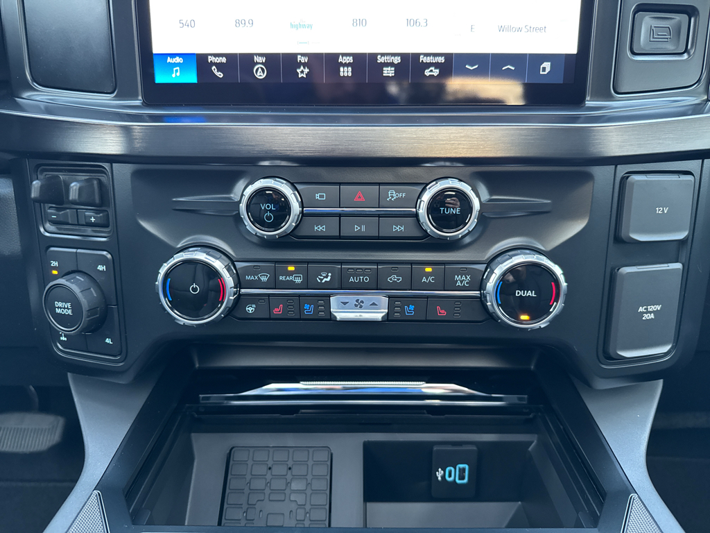 New 2026 Glacier Gray Metallic Tri-Coat Ford LARIAT image 20