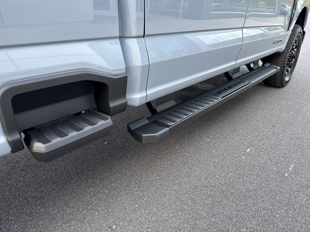 New 2026 Glacier Gray Metallic Tri-Coat Ford LARIAT image 24