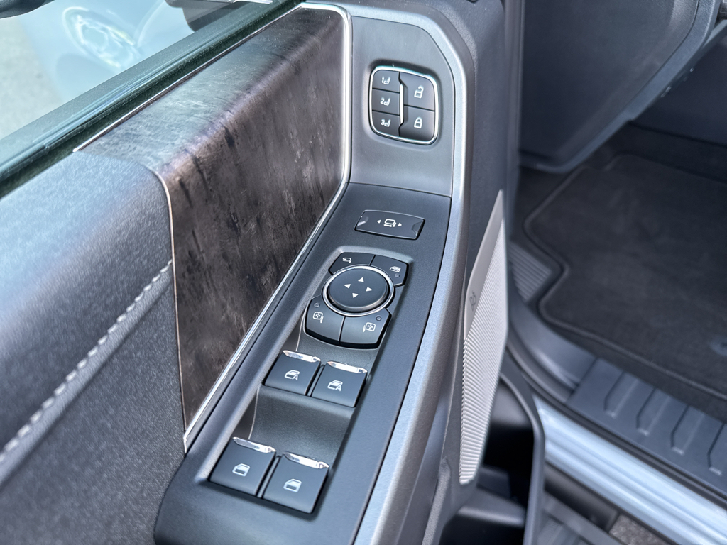 New 2026 Glacier Gray Metallic Tri-Coat Ford LARIAT image 23