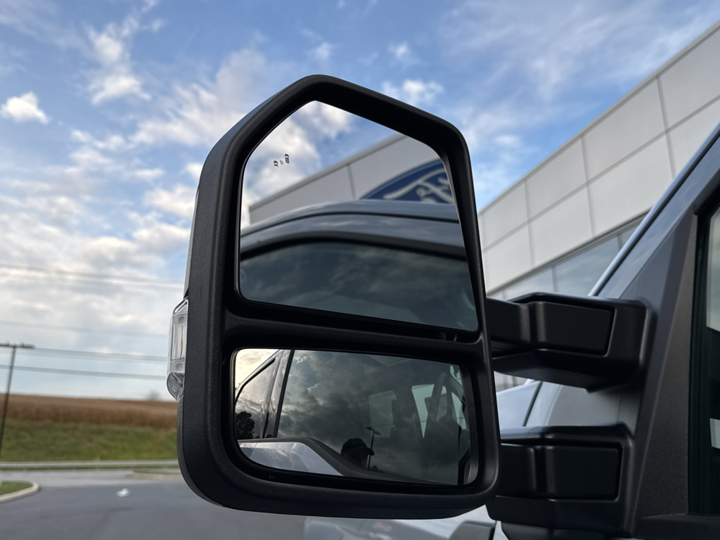 New 2026 Glacier Gray Metallic Tri-Coat Ford LARIAT image 25