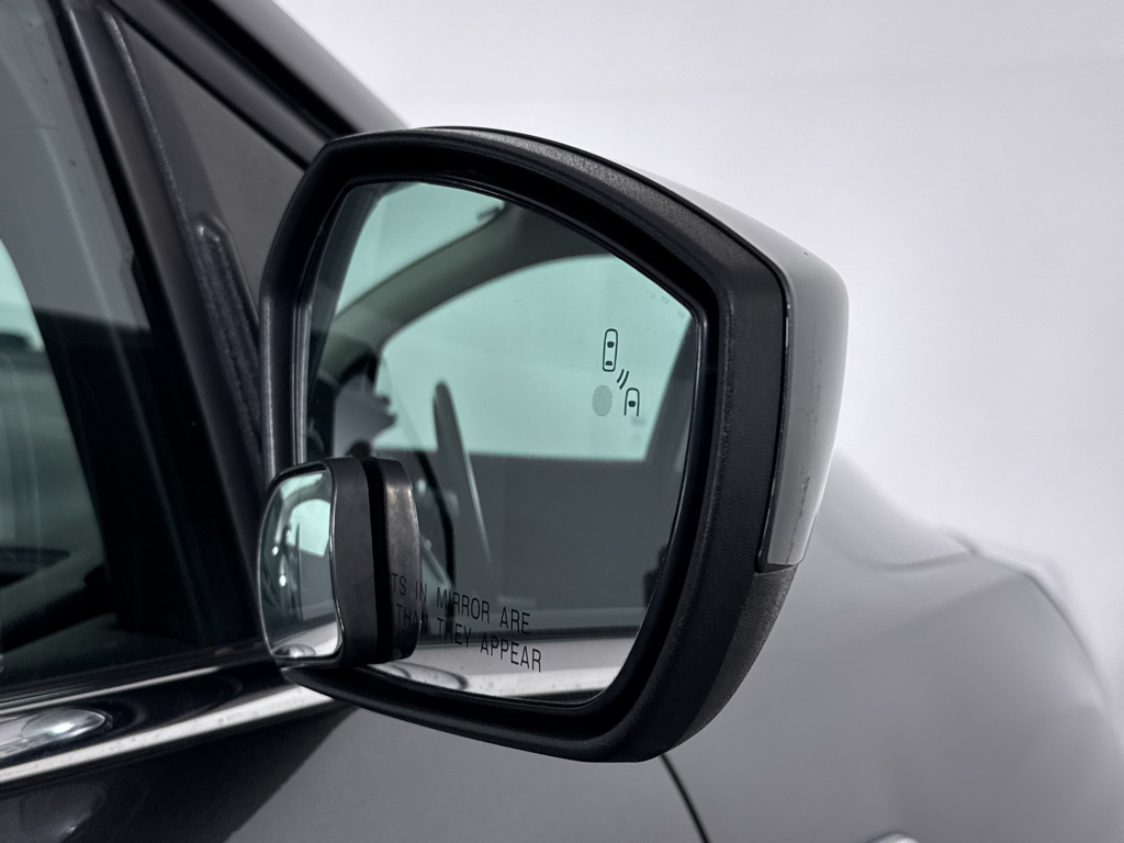 Used 2017 Magnetic Metallic Ford SE image 23