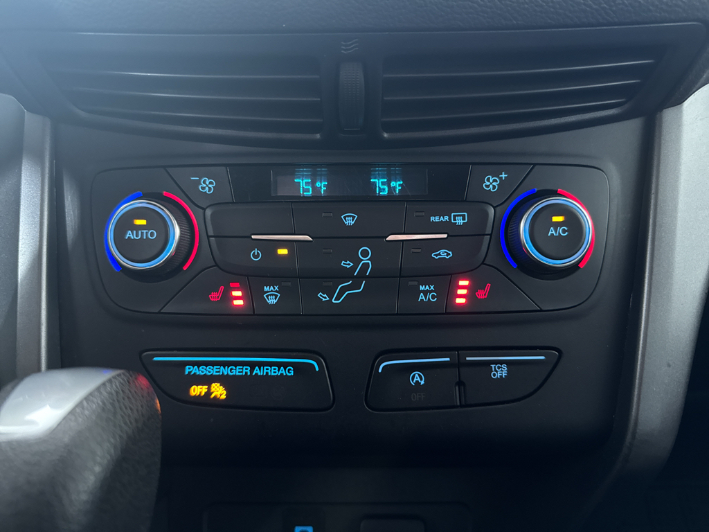 Used 2017 Magnetic Metallic Ford SE image 21