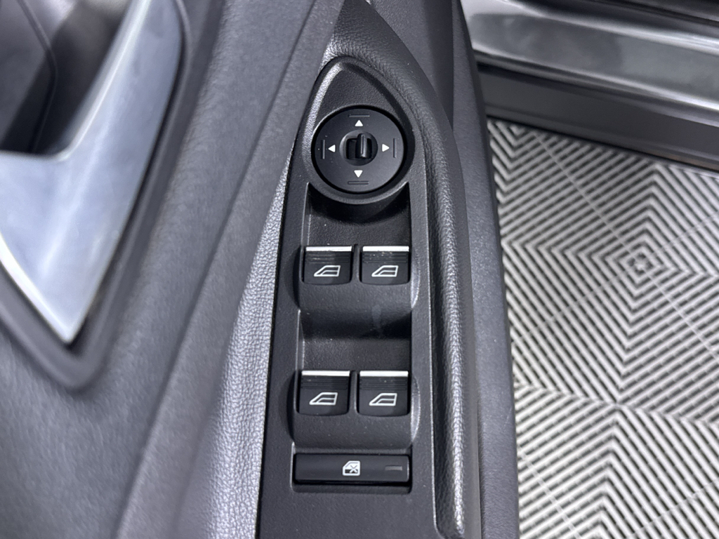 Used 2017 Magnetic Metallic Ford SE image 22