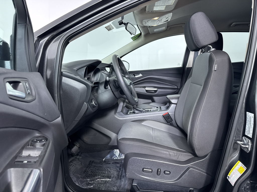 Used 2017 Magnetic Metallic Ford SE image 5