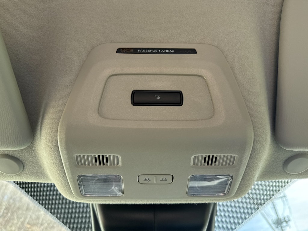 New 2026 Ingot Silver Metallic Ford Base w/9,950 lb. GVWR image 28