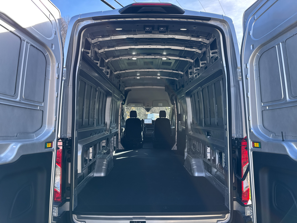 New 2026 Ingot Silver Metallic Ford Base w/9,950 lb. GVWR image 6