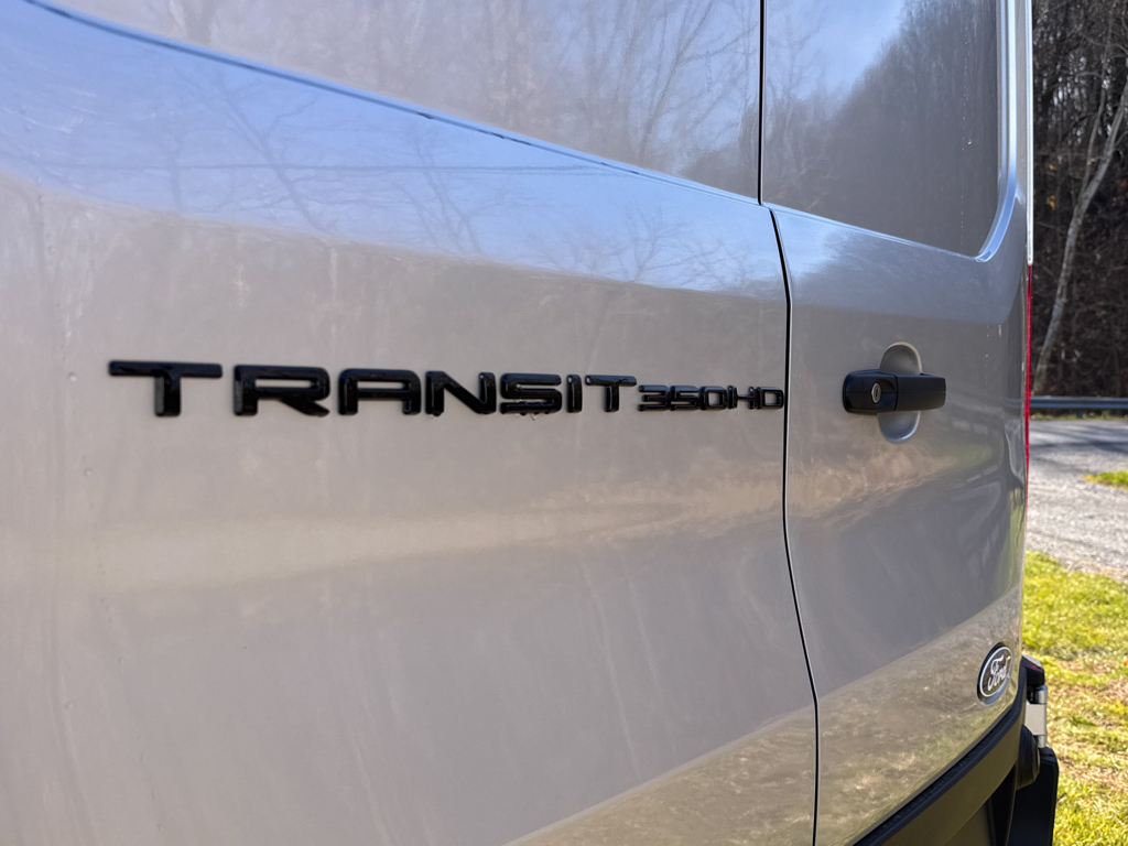 New 2026 Ingot Silver Metallic Ford Base w/9,950 lb. GVWR image 29