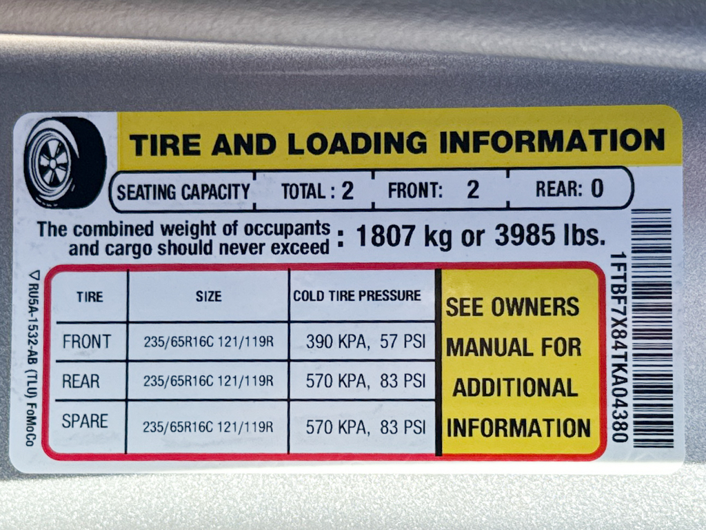 New 2026 Ingot Silver Metallic Ford Base w/9,950 lb. GVWR image 30