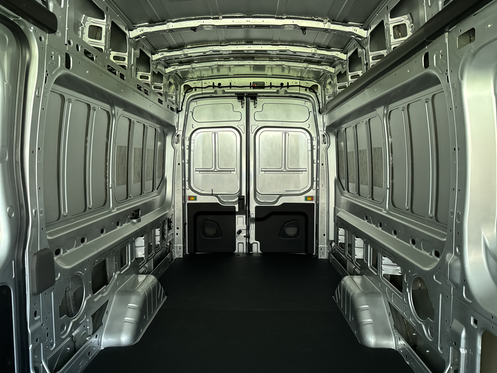 New 2026 Ingot Silver Metallic Ford Base w/9,950 lb. GVWR image 8