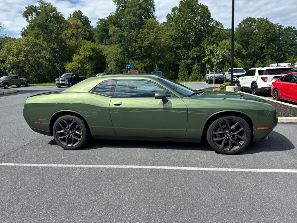 Used 2023 F8 Green Dodge SXT image 6