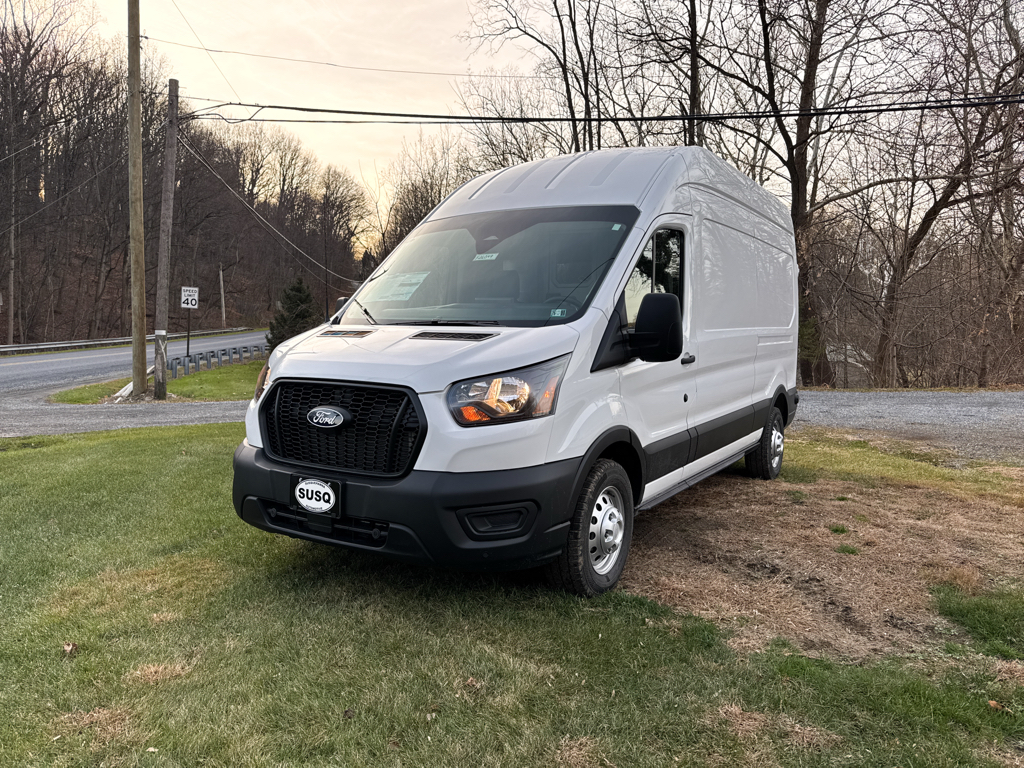 New 2026 Oxford White Ford Base w/9,950 lb. GVWR image 22
